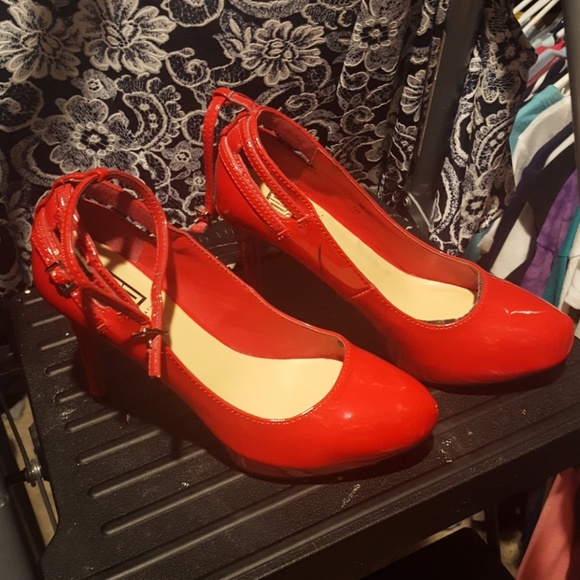 Beautiful comfy sexy Heels - Picture 1 of 2